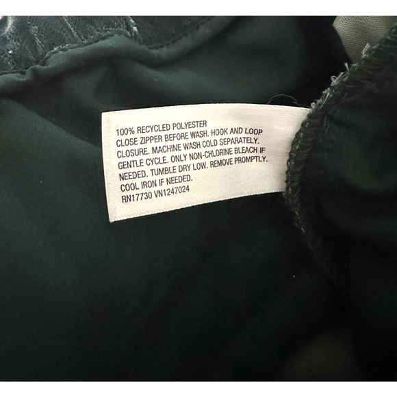 A New Day Green Velvet High Rise Straight Leg Dress Pants Size 6 Holiday - Picture 8 of 8